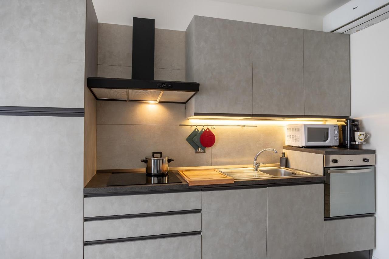 Milano City Apartments - Parking And Comfort - Spacious Apt Up To 8 Pax 외부 사진